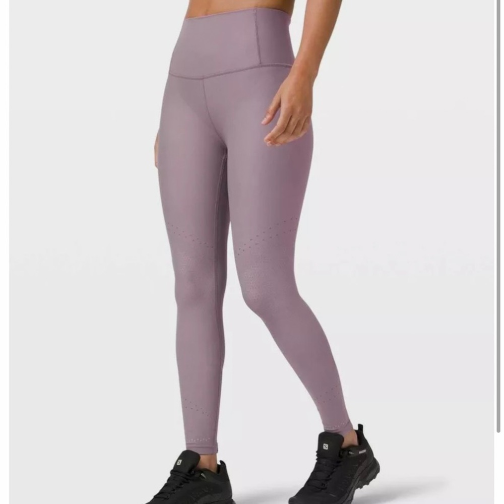 LULULEMON Zoned In Tight leggings size 4 Great condition!